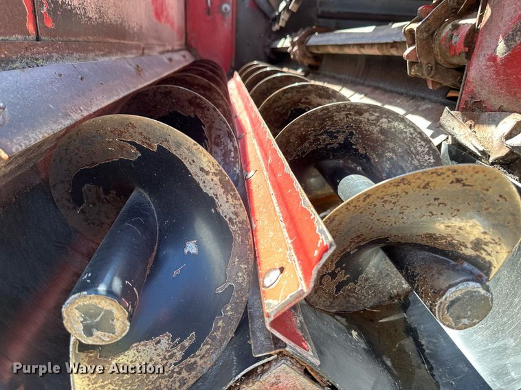 image for item EB2498 H&S Twin Auger 416 silage wagon