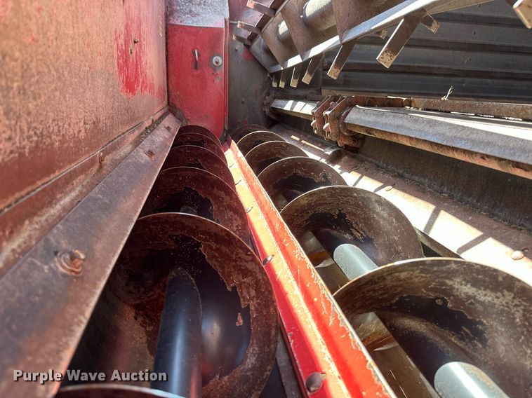 image for item EB2498 H&S Twin Auger 416 silage wagon