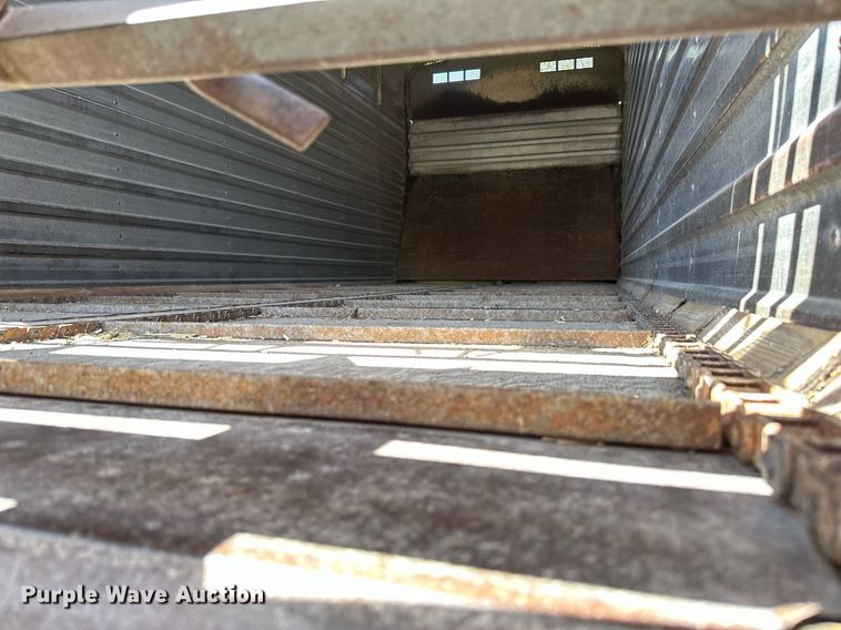 image for item EB2498 H&S Twin Auger 416 silage wagon