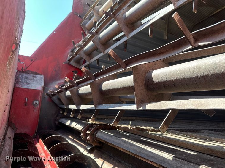 image for item EB2498 H&S Twin Auger 416 silage wagon