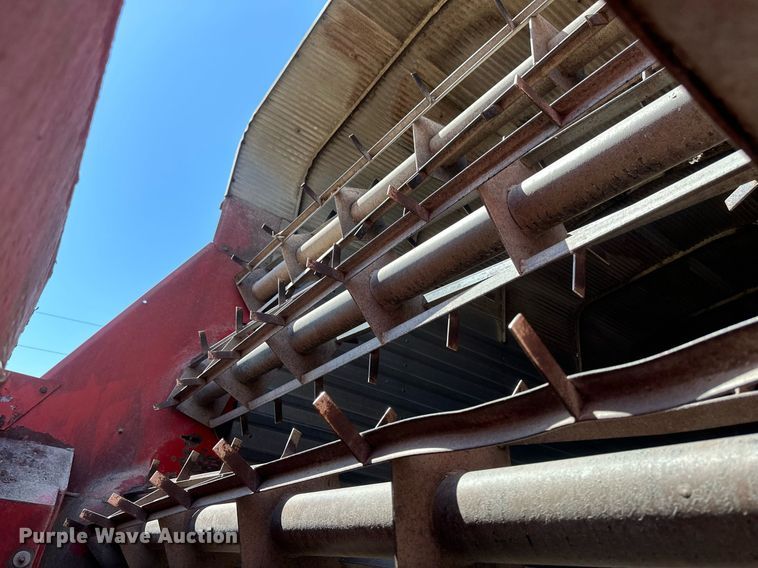 image for item EB2498 H&S Twin Auger 416 silage wagon