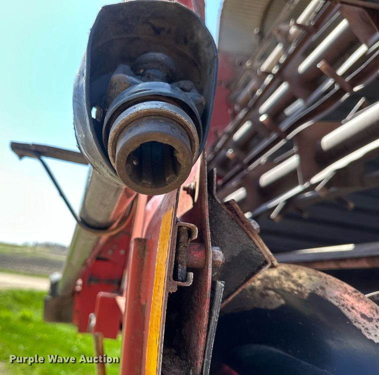 image for item EB2498 H&S Twin Auger 416 silage wagon