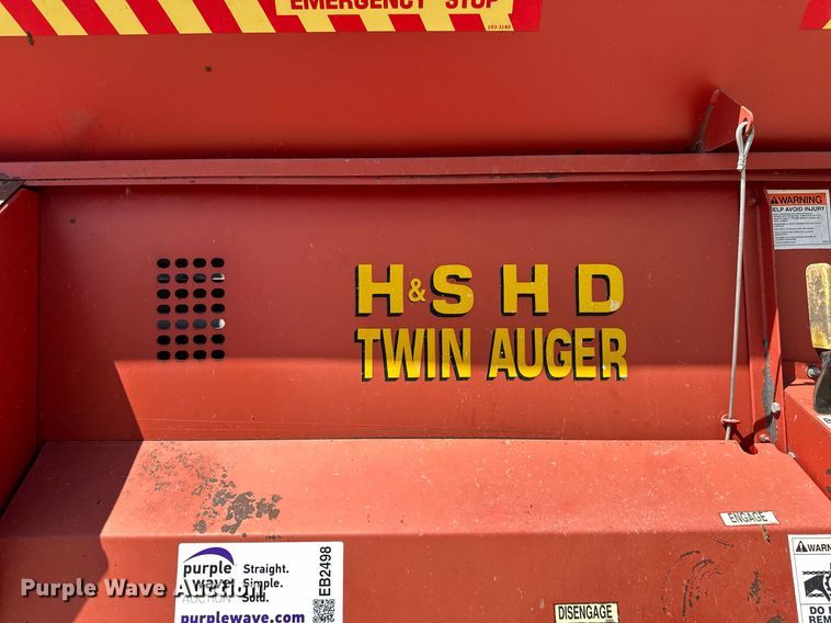 image for item EB2498 H&S Twin Auger 416 silage wagon