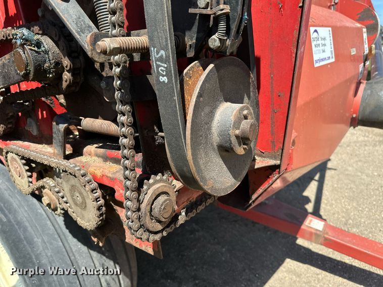 image for item EB2498 H&S Twin Auger 416 silage wagon