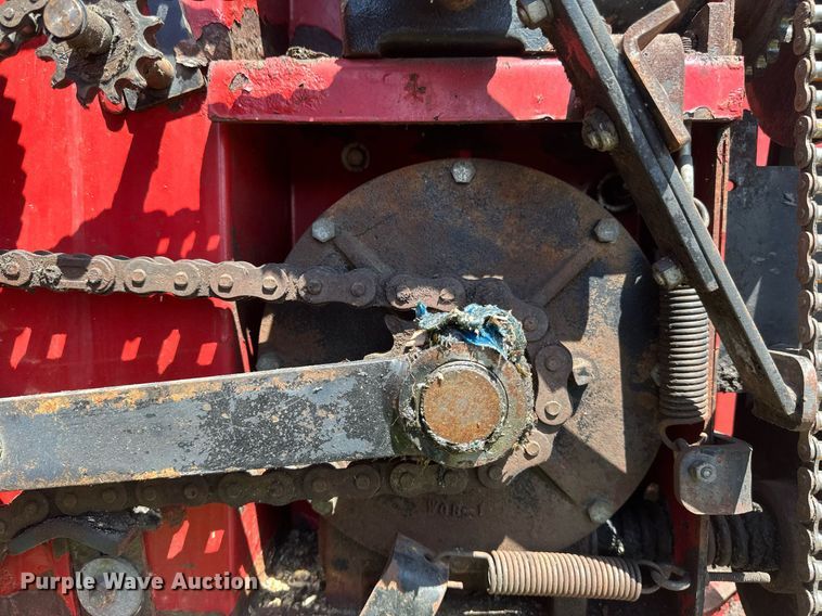 image for item EB2498 H&S Twin Auger 416 silage wagon