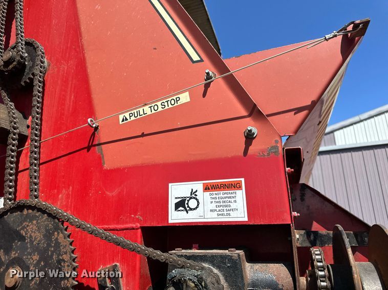 image for item EB2498 H&S Twin Auger 416 silage wagon