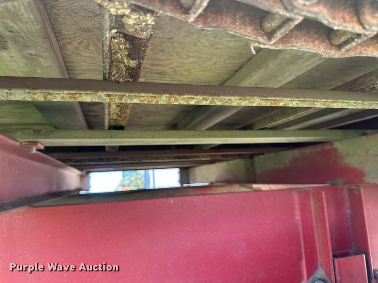 image for item EB2498 H&S Twin Auger 416 silage wagon