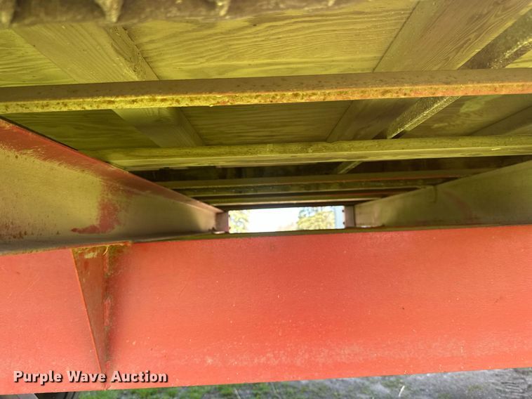 image for item EB2498 H&S Twin Auger 416 silage wagon