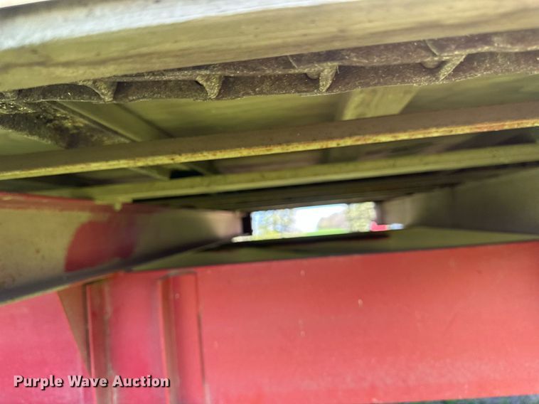 image for item EB2498 H&S Twin Auger 416 silage wagon