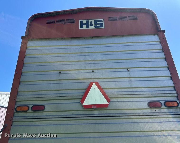 image for item EB2498 H&S Twin Auger 416 silage wagon