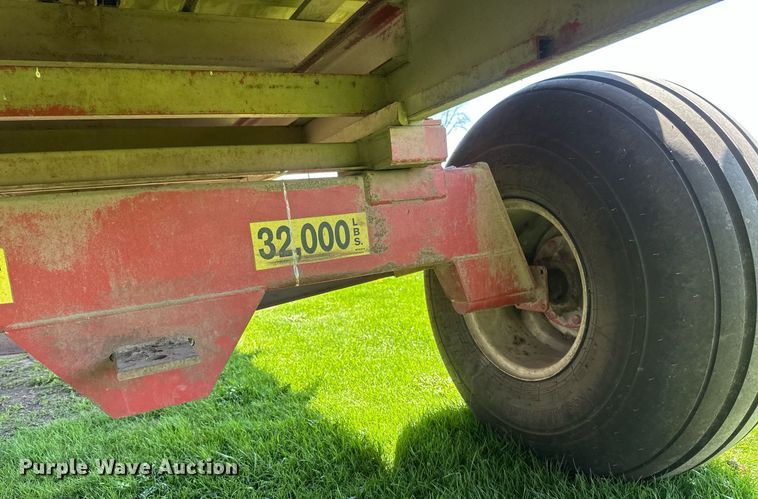 image for item EB2498 H&S Twin Auger 416 silage wagon