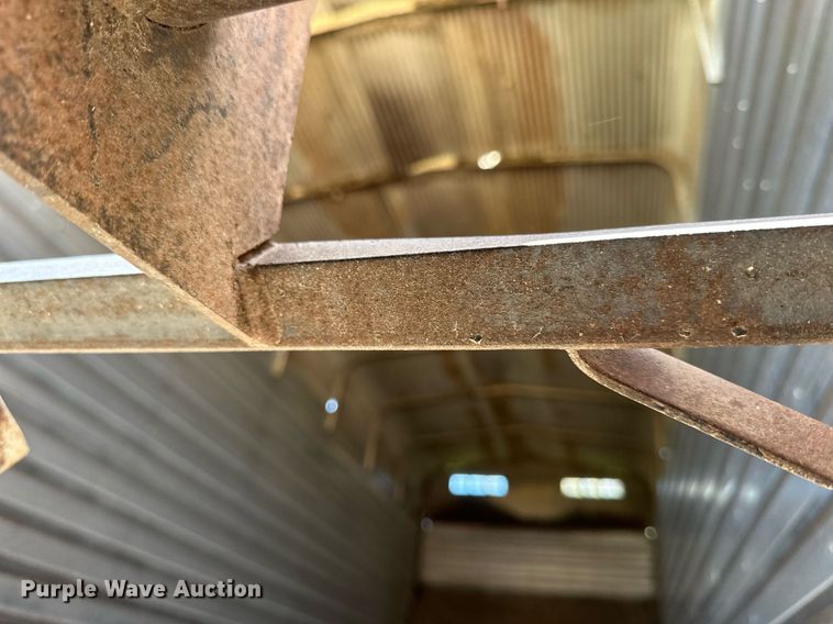 image for item EB2498 H&S Twin Auger 416 silage wagon