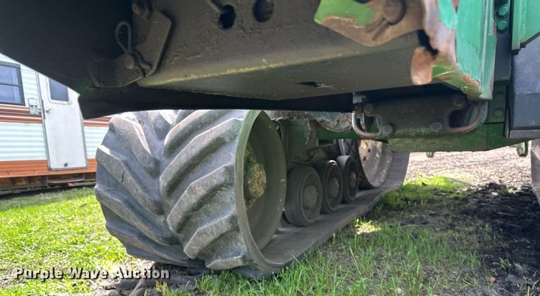 image for item EB2503 1999 John Deere 8100T tractor