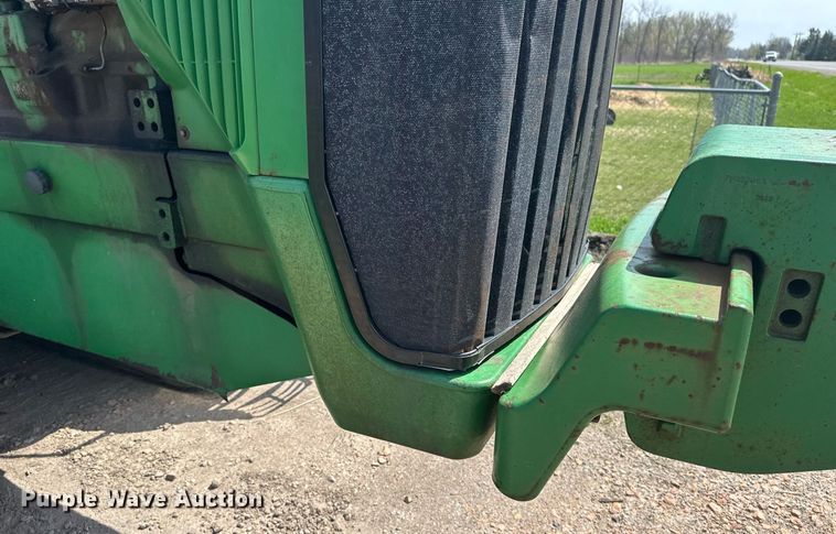 image for item EB2503 1999 John Deere 8100T tractor