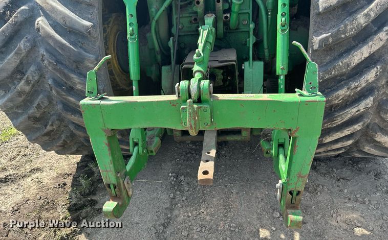 image for item EB2503 1999 John Deere 8100T tractor