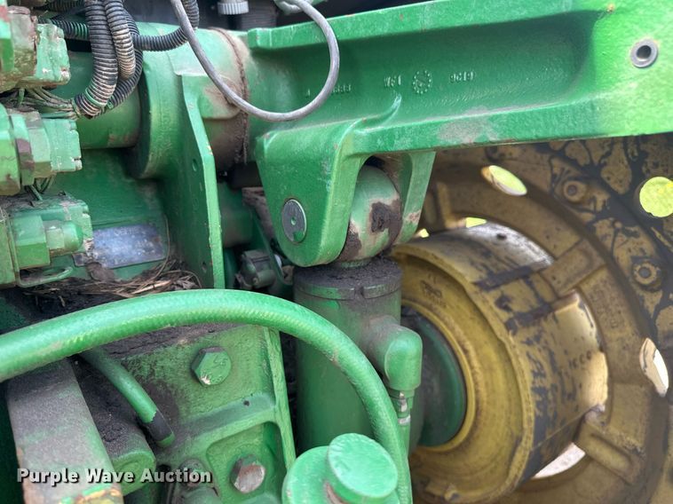 image for item EB2503 1999 John Deere 8100T tractor