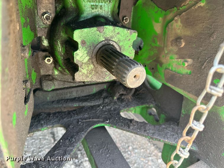 image for item EB2503 1999 John Deere 8100T tractor