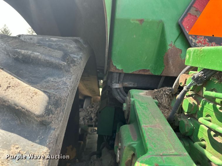 image for item EB2503 1999 John Deere 8100T tractor