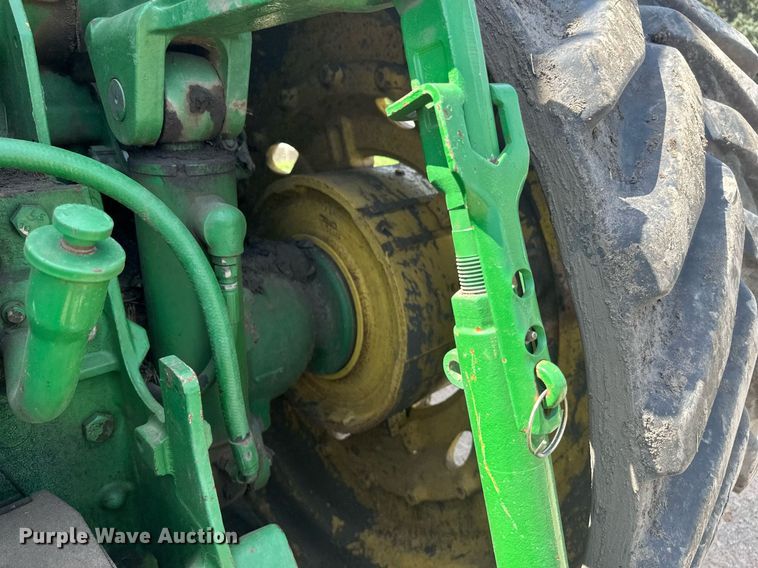 image for item EB2503 1999 John Deere 8100T tractor