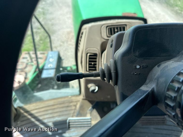 image for item EB2503 1999 John Deere 8100T tractor