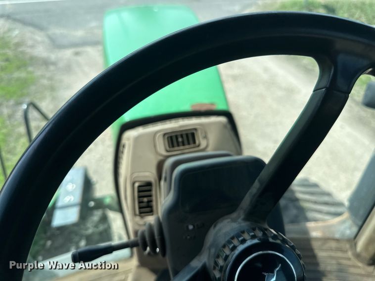 image for item EB2503 1999 John Deere 8100T tractor