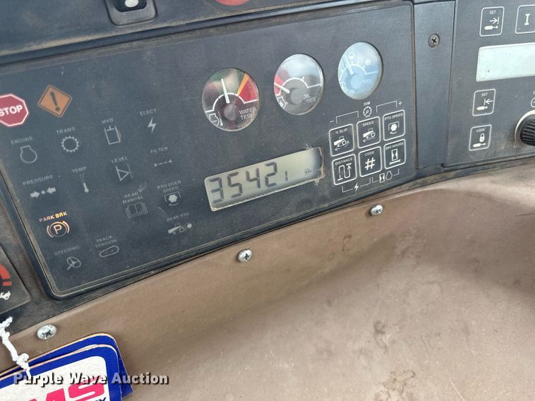 image for item EB2503 1999 John Deere 8100T tractor