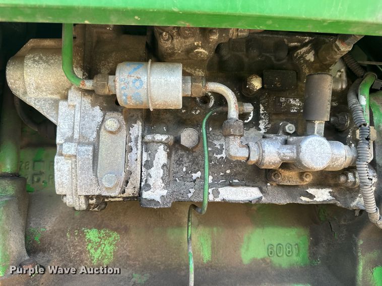 image for item EB2503 1999 John Deere 8100T tractor