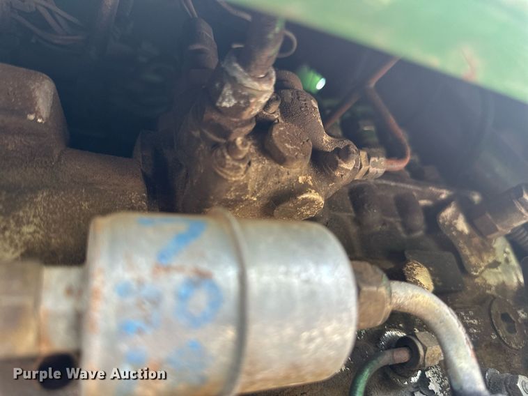 image for item EB2503 1999 John Deere 8100T tractor