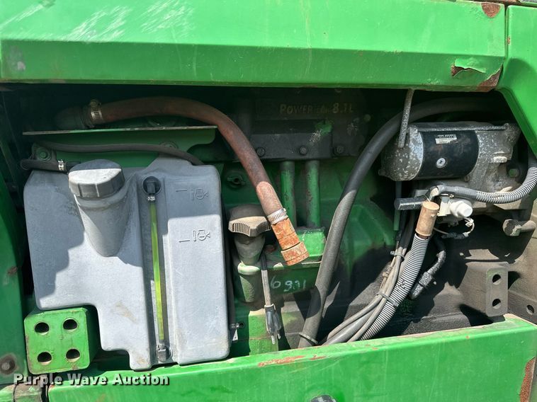 image for item EB2503 1999 John Deere 8100T tractor