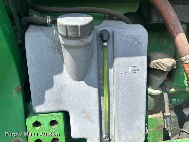 image for item EB2503 1999 John Deere 8100T tractor