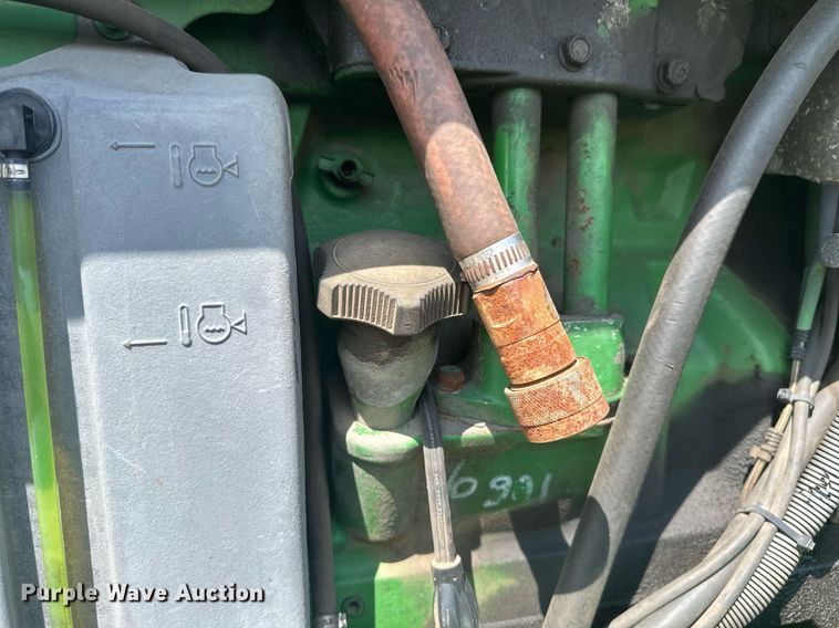 image for item EB2503 1999 John Deere 8100T tractor