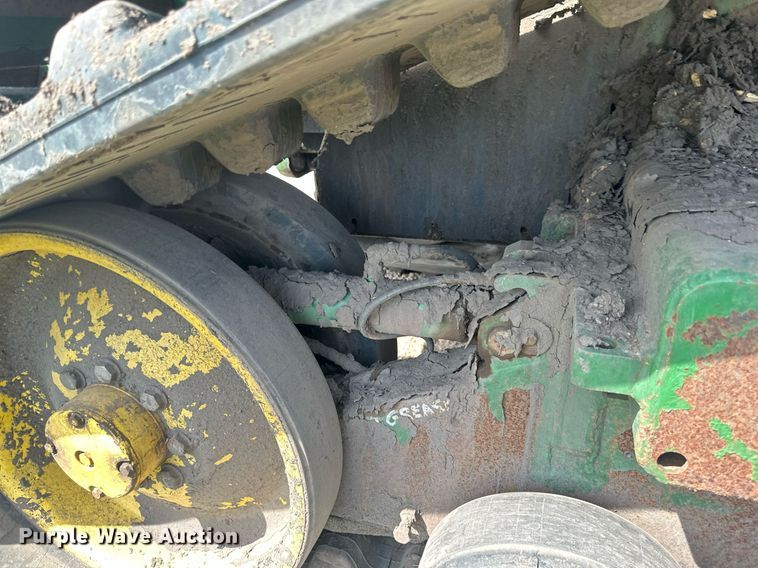 image for item EB2503 1999 John Deere 8100T tractor