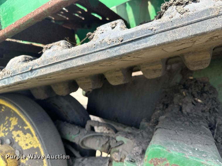 image for item EB2503 1999 John Deere 8100T tractor