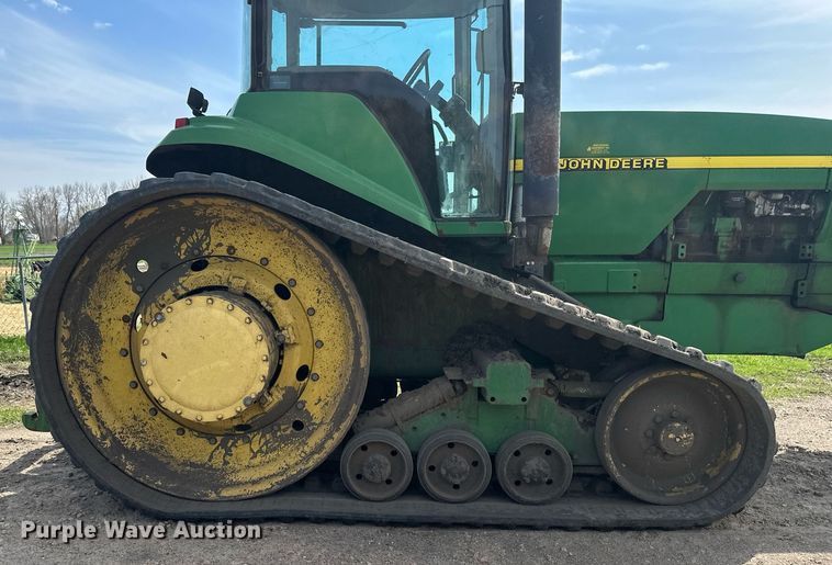 image for item EB2503 1999 John Deere 8100T tractor