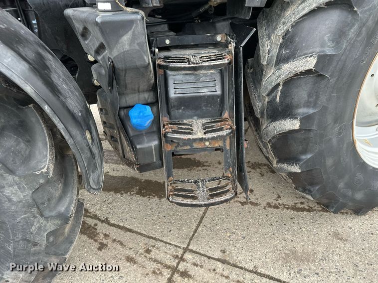 image for item EB2510 Case IH Maxxum 120 MFWD tractor