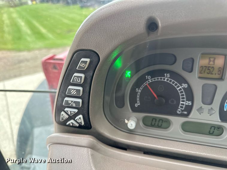 image for item EB2510 Case IH Maxxum 120 MFWD tractor