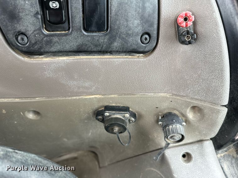 image for item EB2510 Case IH Maxxum 120 MFWD tractor