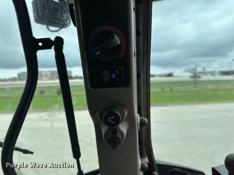 image for item EB2510 Case IH Maxxum 120 MFWD tractor