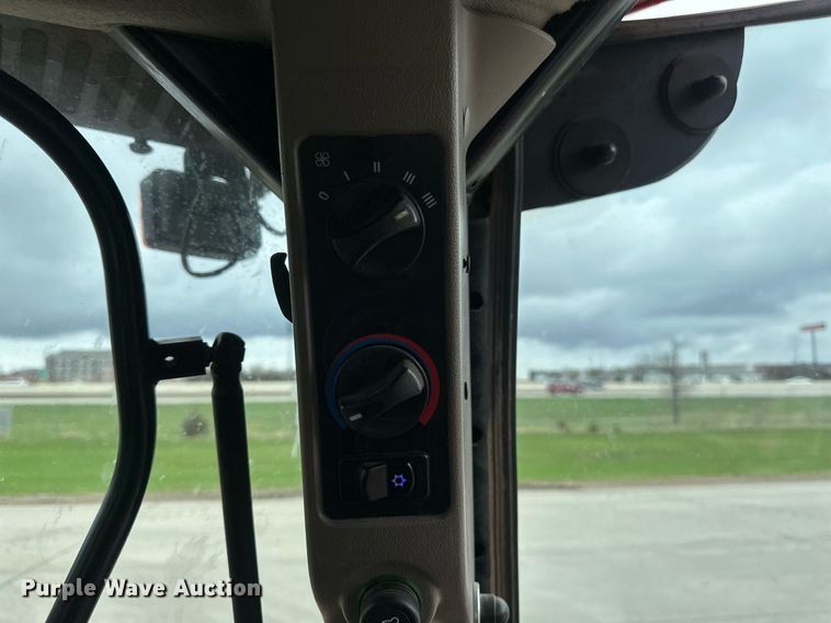 image for item EB2510 Case IH Maxxum 120 MFWD tractor