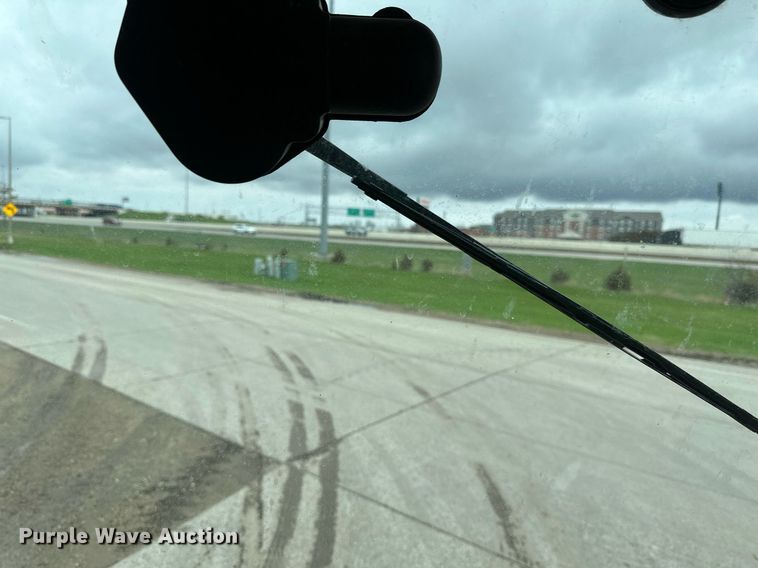 image for item EB2510 Case IH Maxxum 120 MFWD tractor