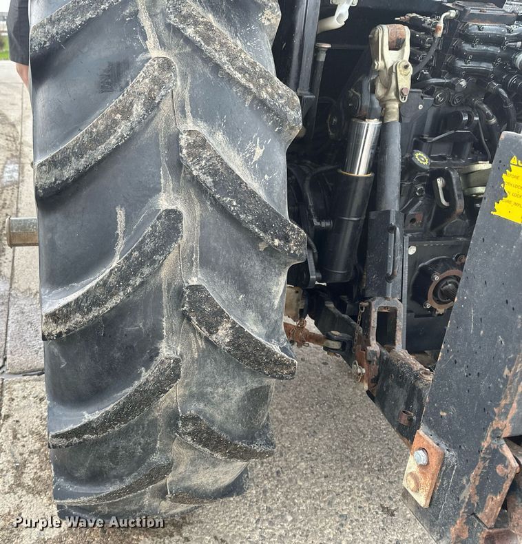 image for item EB2510 Case IH Maxxum 120 MFWD tractor