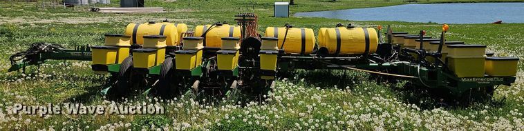 image for item EB7996 John Deere 1770 conservation planter