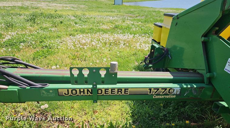 image for item EB7996 John Deere 1770 conservation planter