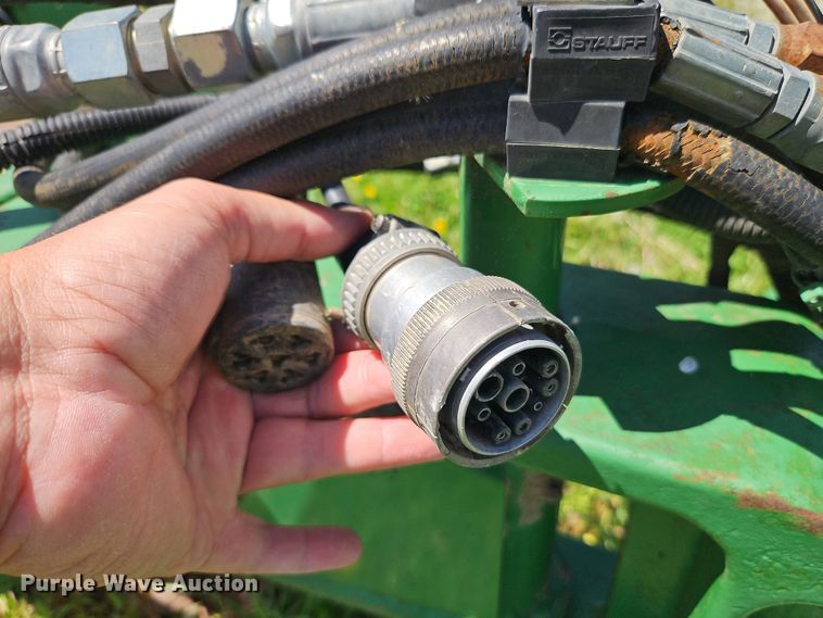 image for item EB7996 John Deere 1770 conservation planter