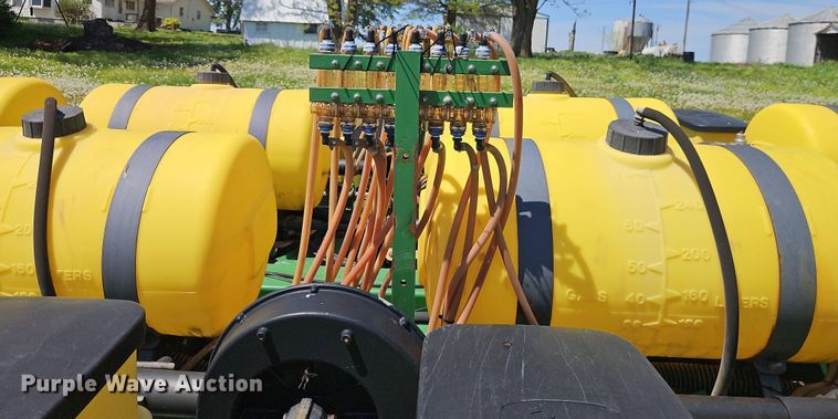 image for item EB7996 John Deere 1770 conservation planter