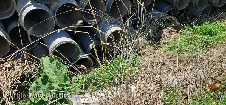 image for item EB7997 Approximately 75 irrigation pipe
