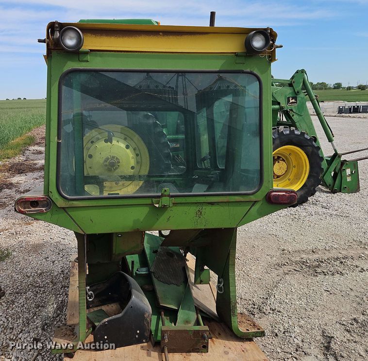 image for item EB8011 Tractor cab