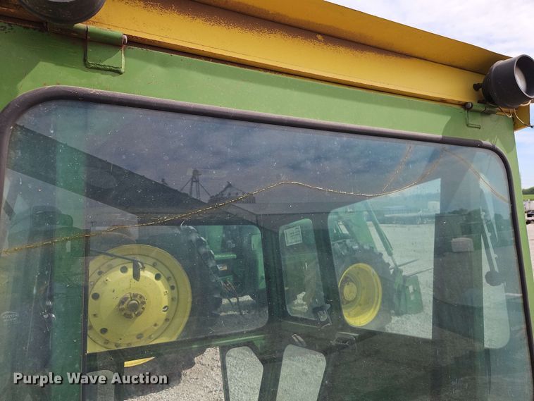 image for item EB8011 Tractor cab