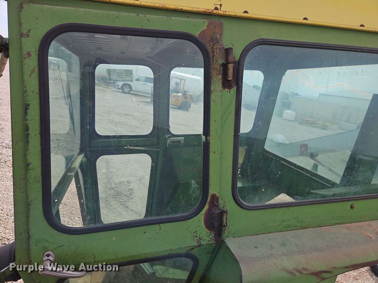 image for item EB8011 Tractor cab