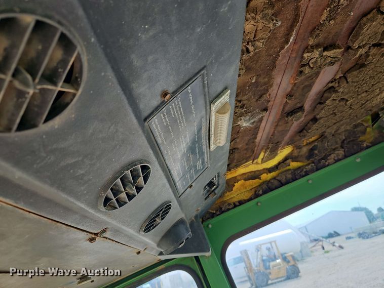 image for item EB8011 Tractor cab